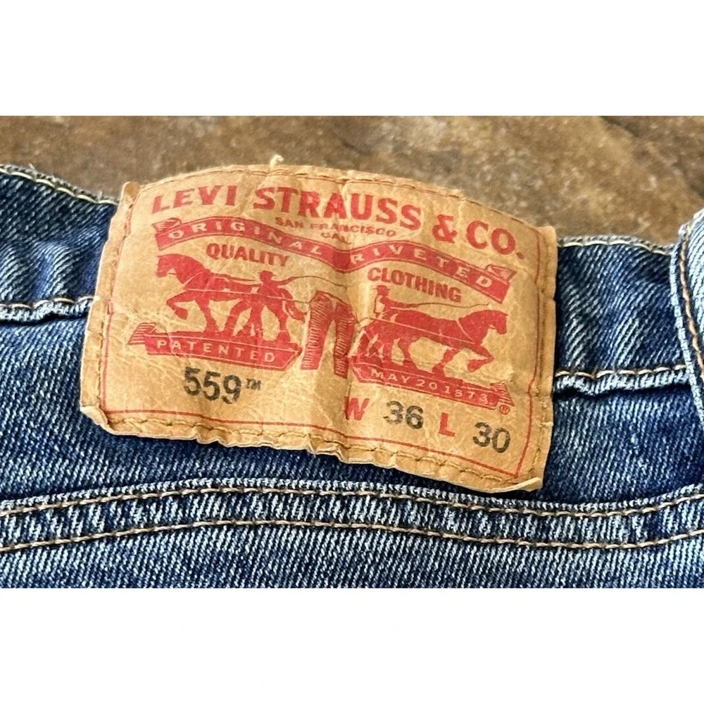Levis 559 Relaxed Fit Straight Leg Jeans Mens Tag Size 36x30 Denim Fit 38X30